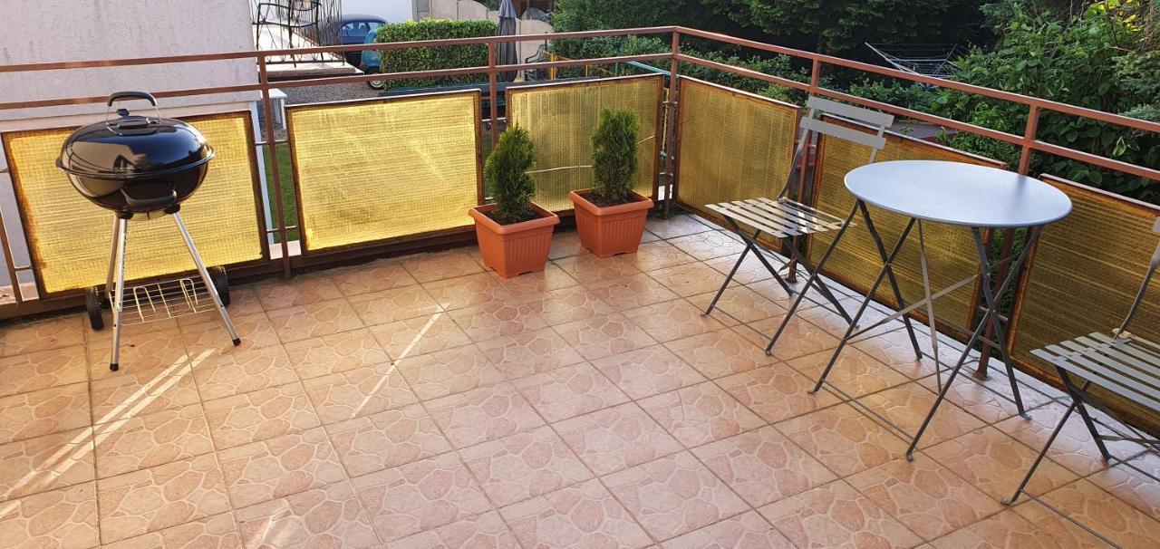 Wczasy U Miry Apartment Миелно Екстериор снимка